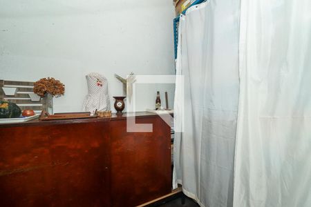 Quarto de Serviço de apartamento à venda com 3 quartos, 122m² em Santa Cecília, Porto Alegre