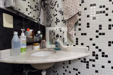 Banheiro da Suíte de casa à venda com 3 quartos, 150m² em Parque Continental Iii, Guarulhos