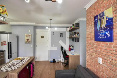 Sala de apartamento para alugar com 2 quartos, 40m² em Parque Reboucas, São Paulo