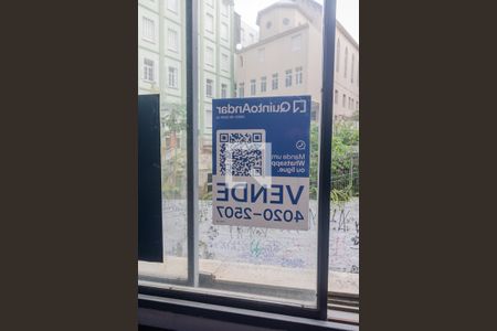 Plaquinha instalada de apartamento à venda com 1 quarto, 50m² em Centro Histórico, Porto Alegre
