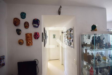 Corredor de apartamento à venda com 2 quartos, 78m² em Barra da Tijuca, Rio de Janeiro