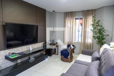 Sala de casa à venda com 4 quartos, 250m² em Parque Renato Maia, Guarulhos