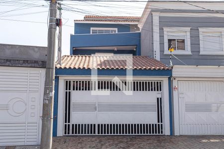Fachada de casa à venda com 4 quartos, 250m² em Parque Renato Maia, Guarulhos