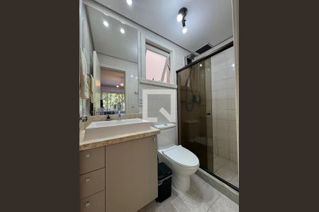 Banheiro 2 de apartamento à venda com 2 quartos, 81m² em Santo Antônio, Porto Alegre