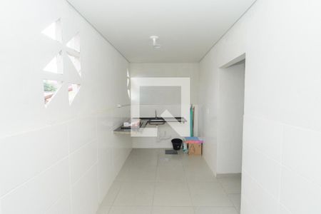Cozinha de kitnet/studio para alugar com 1 quarto, 30m² em Monte Castelo, Contagem