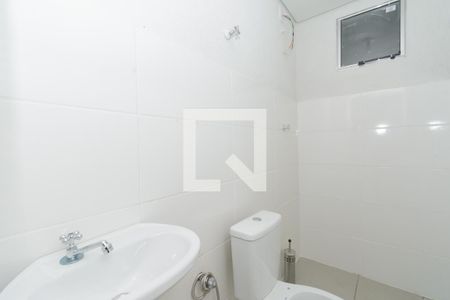 Banheiro de kitnet/studio para alugar com 1 quarto, 45m² em Monte Castelo, Contagem