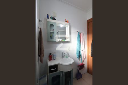 Banheiro de apartamento à venda com 2 quartos, 42m² em Olaria, Canoas