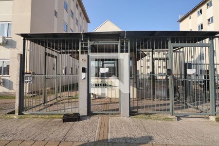 Fachada e portaria de apartamento à venda com 2 quartos, 42m² em Olaria, Canoas