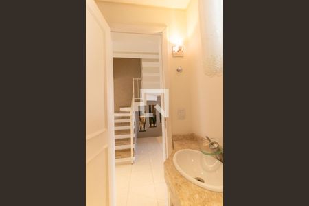 Lavabo da Sala de casa para alugar com 4 quartos, 200m² em Uberaba, Curitiba