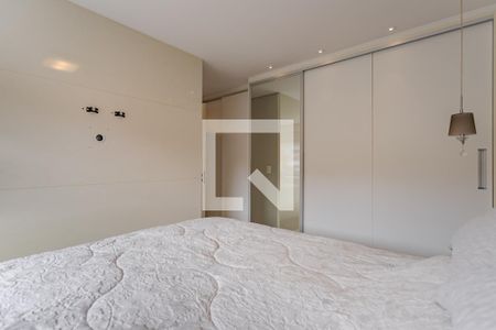 Suíte de apartamento à venda com 2 quartos, 68m² em Jardim Lindóia, Porto Alegre