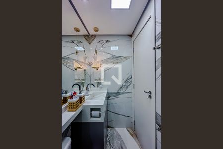 Banheiro Social de apartamento à venda com 2 quartos, 38m² em Canindé, São Paulo