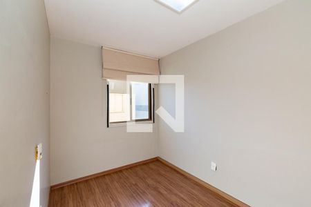 Quarto 2 de apartamento para alugar com 2 quartos, 67m² em Estoril, Belo Horizonte