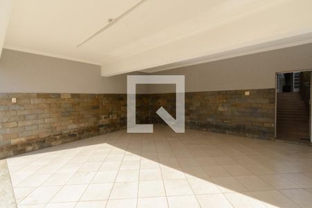 Garagem de casa à venda com 4 quartos, 587m² em Jardim Riacho das Pedras, Contagem