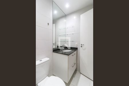 Banheiro de apartamento à venda com 1 quarto, 50m² em Cidade Monções, São Paulo
