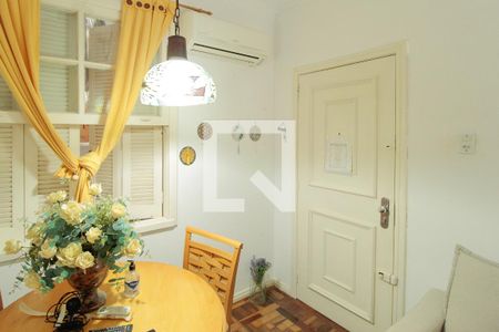 Sala de apartamento para alugar com 2 quartos, 56m² em Rio Branco, Porto Alegre