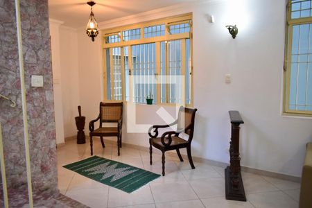 Sala de casa à venda com 3 quartos, 220m² em Planalto Paulista, São Paulo