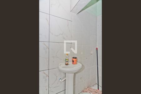 Banheiro de casa para alugar com 1 quarto, 35m² em Jardim Peri, São Paulo