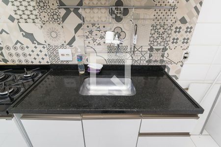 Cozinha de apartamento para alugar com 2 quartos, 70m² em Irajá, Rio de Janeiro