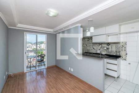 Sala de apartamento para alugar com 2 quartos, 70m² em Irajá, Rio de Janeiro