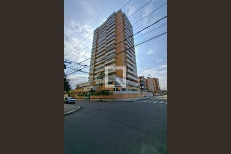 Fachada do Prédio de apartamento para alugar com 3 quartos, 95m² em Vila Tupi, Praia Grande