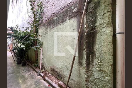 Corredor externo de casa à venda com 4 quartos, 180m² em Jardim Maracana, São Paulo