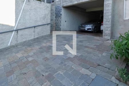 Garagem de casa à venda com 3 quartos, 222m² em Alto Caiçaras, Belo Horizonte