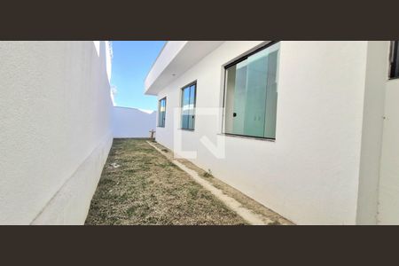 Quintal de casa à venda com 3 quartos, 180m² em Jardim Imperial, Lagoa Santa