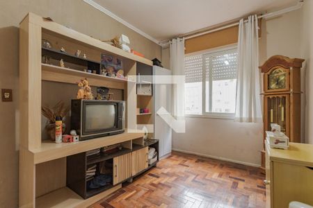 Quarto 2 de apartamento para alugar com 2 quartos, 54m² em Humaitá, Porto Alegre