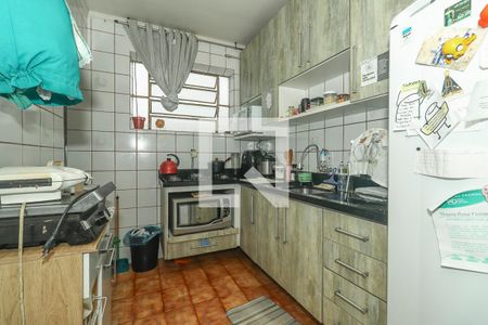 Cozinha de apartamento à venda com 2 quartos, 55m² em Humaitá, Porto Alegre