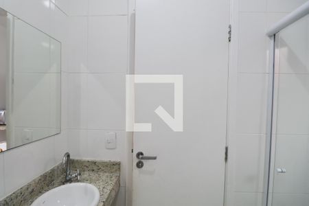 Banheiro Social de apartamento para alugar com 1 quarto, 20m² em Jardim Virginia, Guarujá