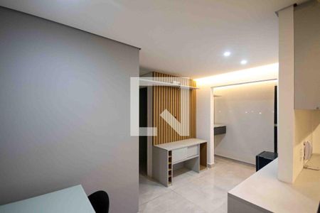 Sala de apartamento à venda com 2 quartos, 41m² em Sítio da Figueira, São Paulo