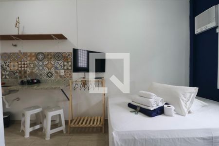 Sala de apartamento para alugar com 1 quarto, 20m² em Jardim Virginia, Guarujá