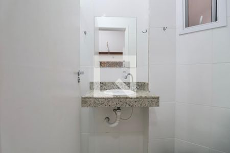 Banheiro Social de apartamento para alugar com 1 quarto, 20m² em Jardim Virginia, Guarujá
