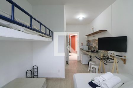 Sala de apartamento para alugar com 1 quarto, 20m² em Jardim Virginia, Guarujá