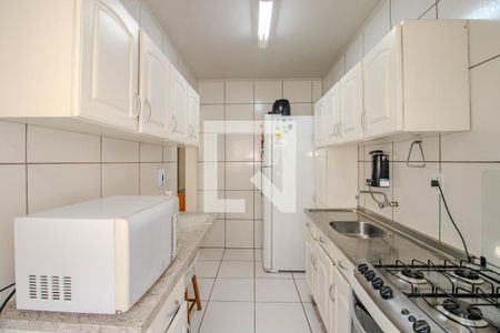 Cozinha e Área de Serviço de apartamento à venda com 2 quartos, 62m² em São Sebastião, Porto Alegre