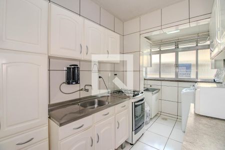 Cozinha e Área de Serviço de apartamento à venda com 2 quartos, 62m² em São Sebastião, Porto Alegre