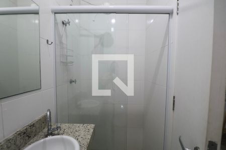 Banheiro Social de apartamento para alugar com 1 quarto, 25m² em Jardim Virginia, Guarujá
