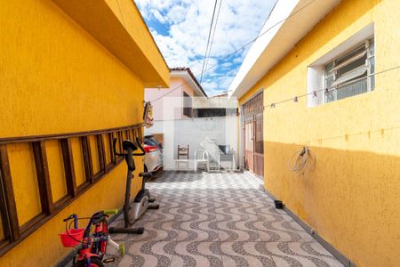 Quintal de casa à venda com 3 quartos, 134m² em Vila Basileia, São Paulo