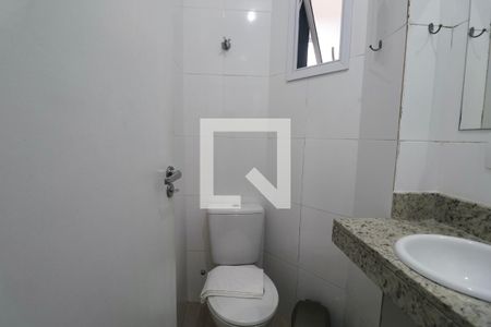 Banheiro Social de apartamento para alugar com 1 quarto, 20m² em Jardim Virginia, Guarujá