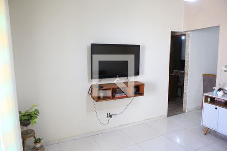 Sala de casa à venda com 2 quartos, 98m² em Flávio Marques Lisboa, Belo Horizonte