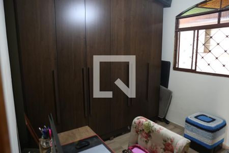 Quarto 1 de casa à venda com 2 quartos, 98m² em Flávio Marques Lisboa, Belo Horizonte