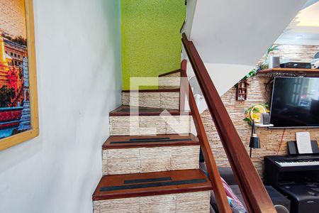 Escada de casa de condomínio à venda com 2 quartos, 72m² em Jacarepaguá, Rio de Janeiro