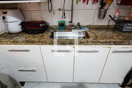 Cozinha de casa de condomínio à venda com 2 quartos, 72m² em Jacarepaguá, Rio de Janeiro