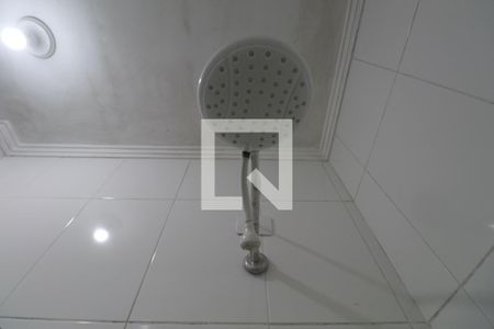 Banheiro Social de apartamento para alugar com 1 quarto, 20m² em Jardim Virginia, Guarujá