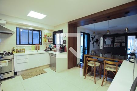 Cozinha de apartamento à venda com 4 quartos, 242m² em Jardim Morumbi, São Paulo