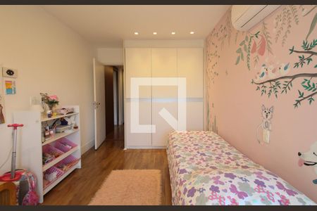 Quarto 1 de apartamento à venda com 4 quartos, 242m² em Jardim Morumbi, São Paulo