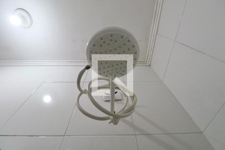 Banheiro Social de apartamento para alugar com 1 quarto, 20m² em Jardim Virginia, Guarujá