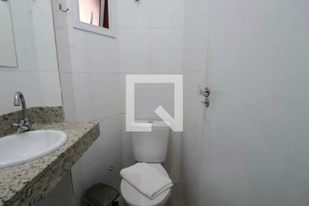 Banheiro Social de apartamento para alugar com 1 quarto, 20m² em Jardim Virginia, Guarujá