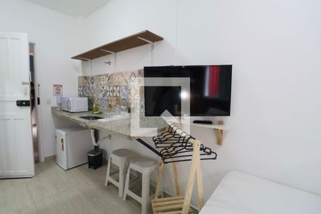 Sala de apartamento para alugar com 1 quarto, 20m² em Jardim Virginia, Guarujá