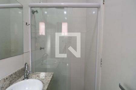 Banheiro Social de apartamento para alugar com 1 quarto, 20m² em Jardim Virginia, Guarujá